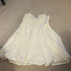 White Francesca’s Jun Ivy dress size Small